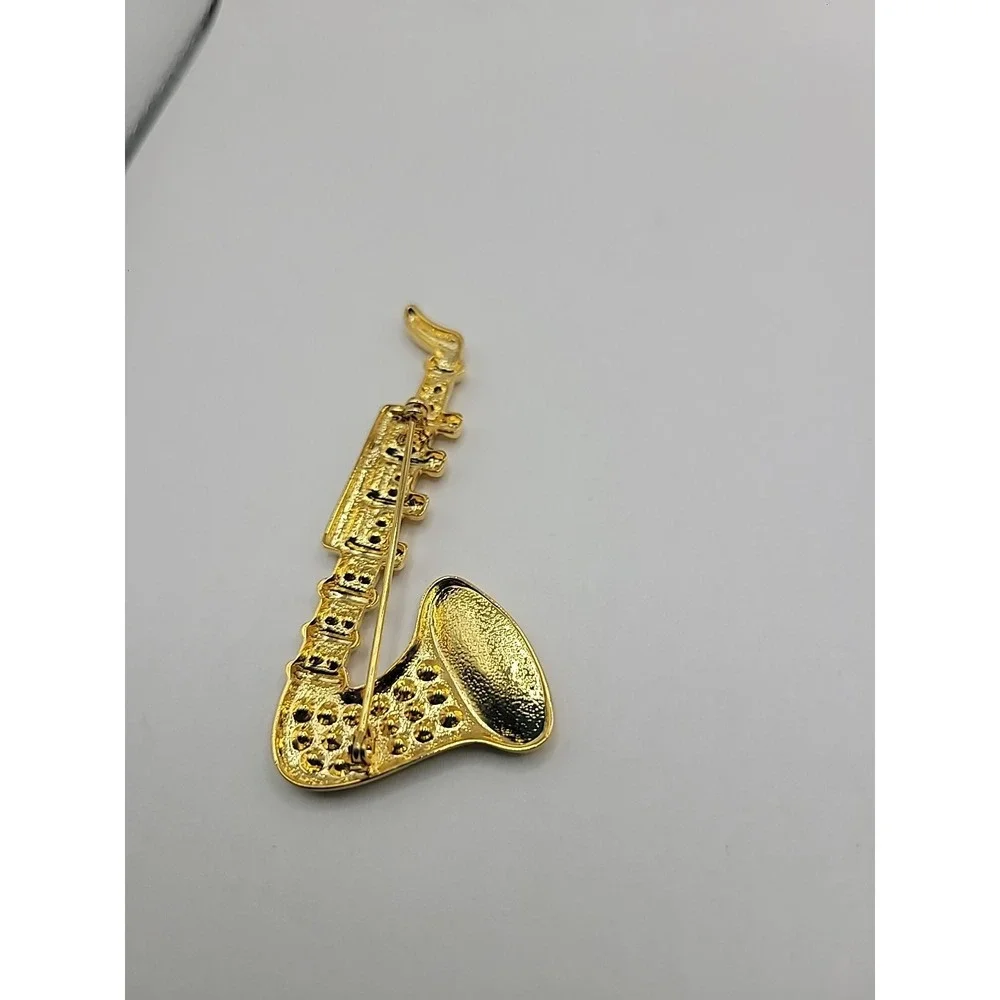 Vintage‎ Gold Tone Rhinestone Saxophone Brooch Pin Music Jazz Band Instrument